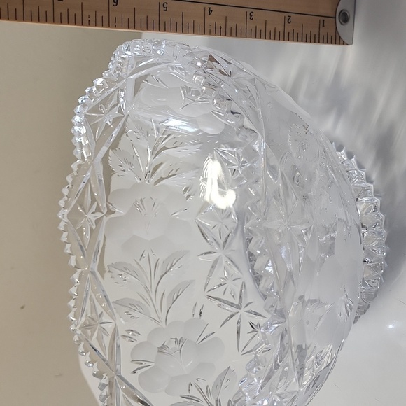 Vintage pedestal crystal bowl frosted rose collection etched cut crysta… - Picture 7 of 8